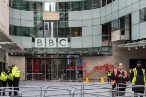 bbc news today headlines 2
